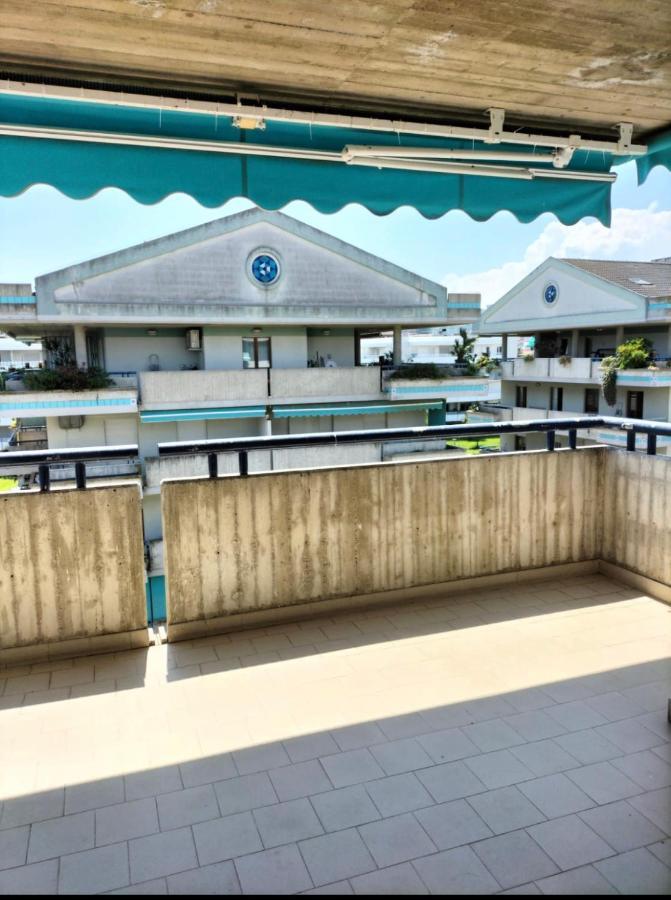 Attico Vista E Fronte Mare Zaffiroblu Con Posto Auto Lejlighed Montesilvano Marina Eksteriør billede